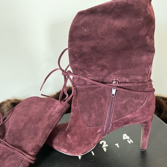 Lord and Taylor 414 Fifth Burgundy suede bootie. Size 8.5 4 in heel. - Picture 2 of 8